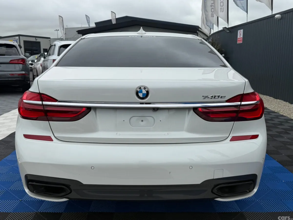 BMW 7-Series Saloon, Petrol Plug-in Hybrid, 2018, White