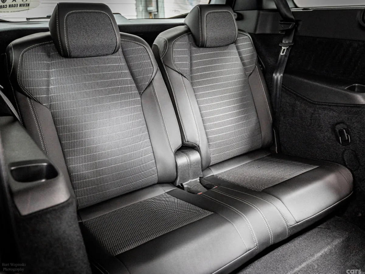 Peugeot 5008 SUV, Petrol Plug-in Hybrid, 2025, Grey