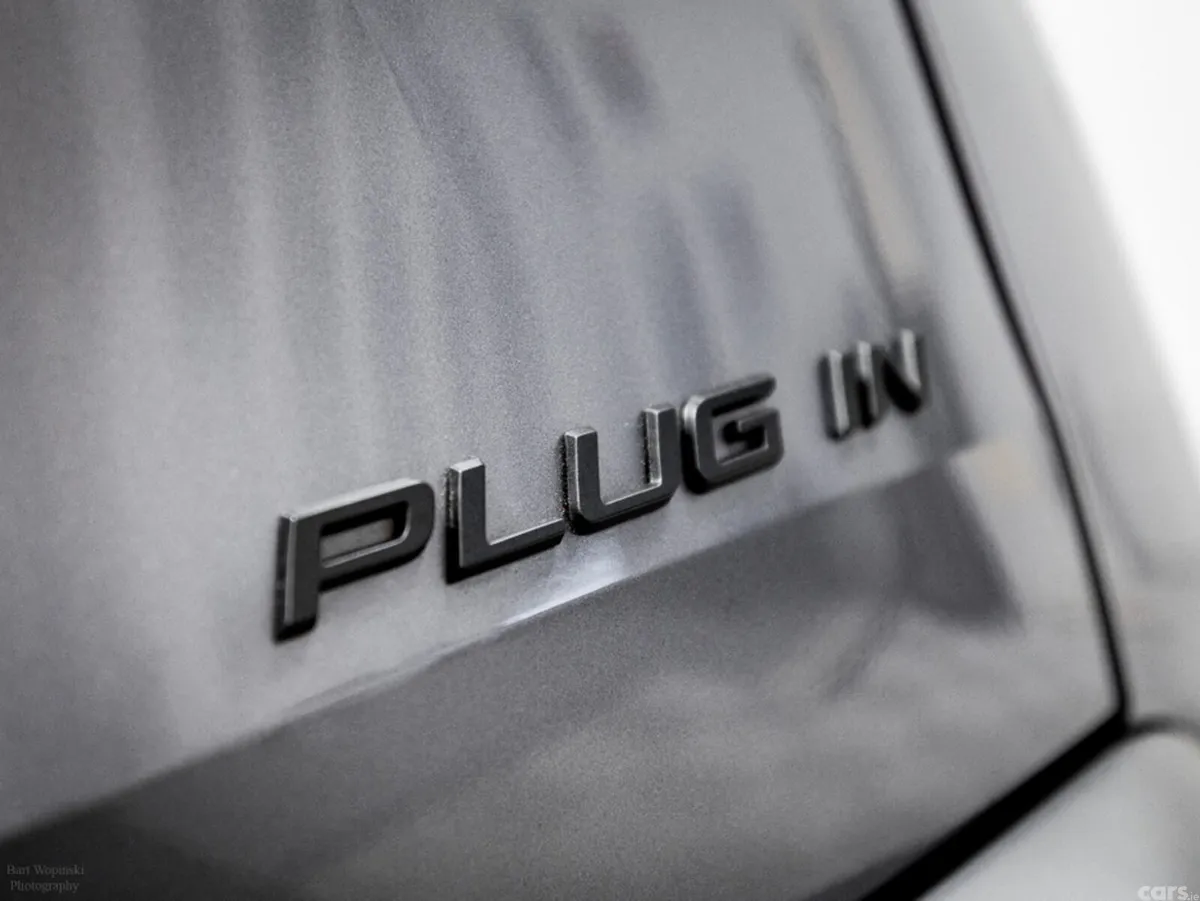Peugeot 5008 SUV, Petrol Plug-in Hybrid, 2025, Grey