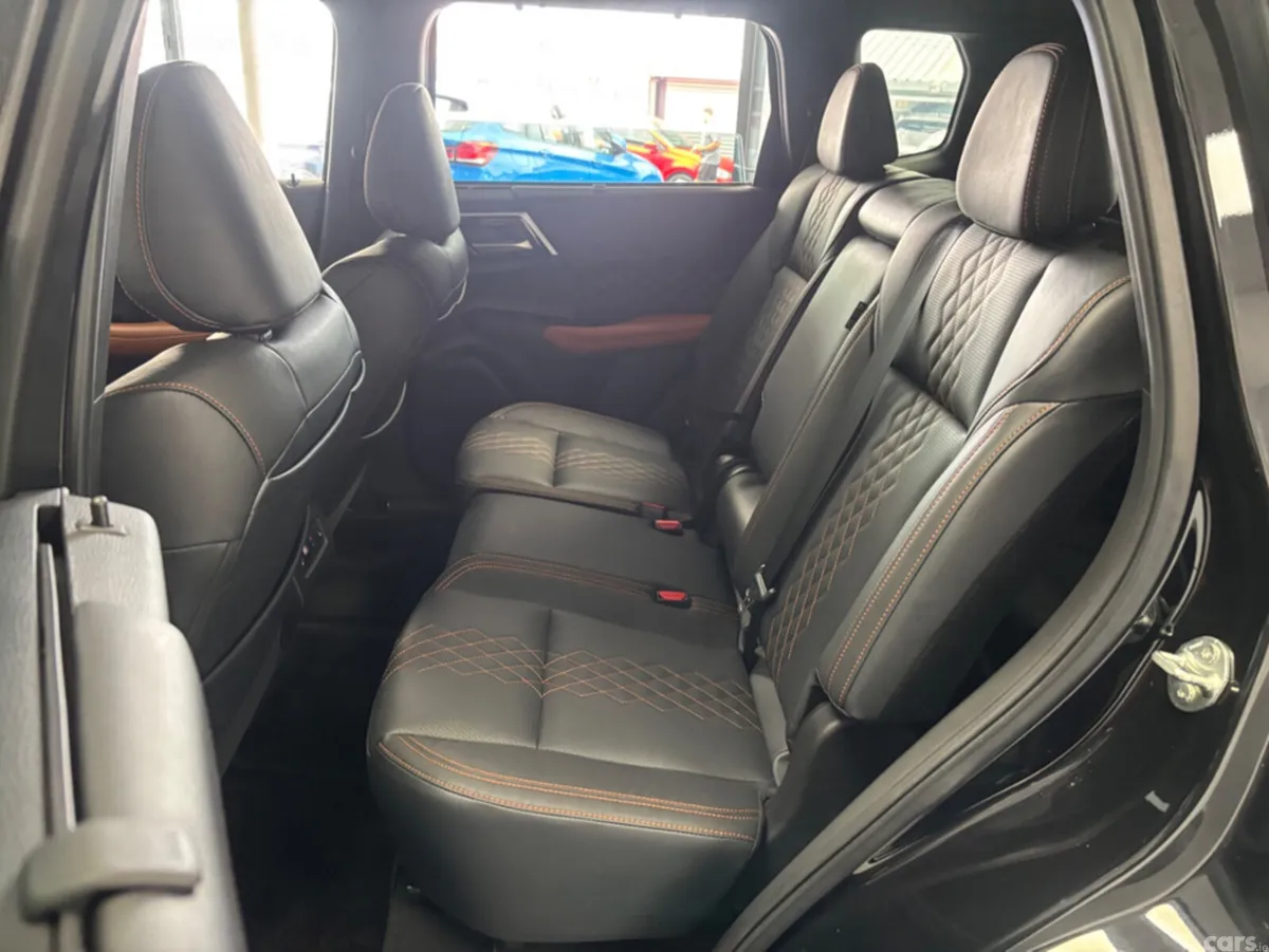Mitsubishi Outlander SUV, Petrol Plug-in Hybrid, 2022, Black
