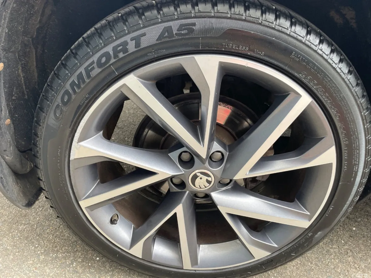 Skoda Kodiaq Estate, Diesel, 2021, White