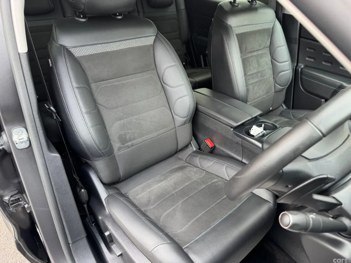 Citroen C5 Aircross Hatchback, Diesel, 2024, Grey