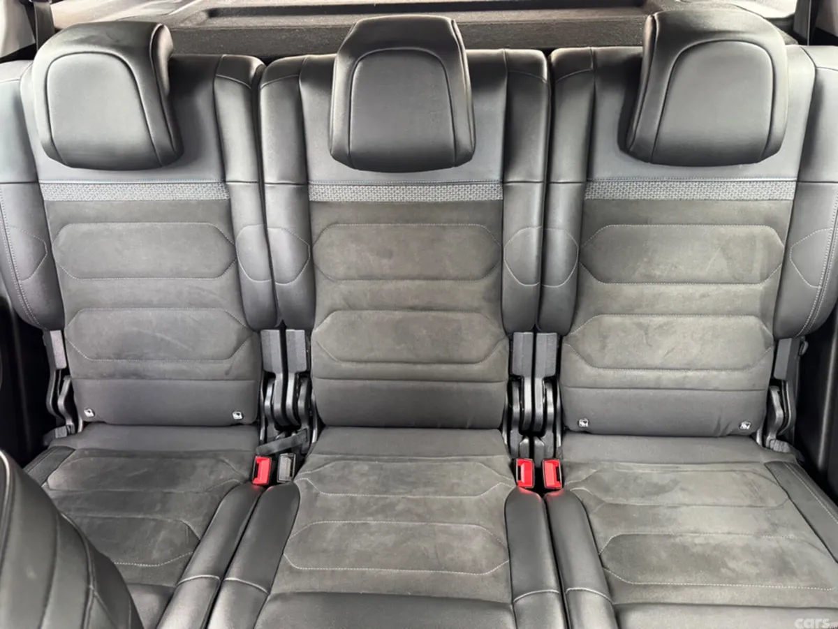Citroen C5 Aircross Hatchback, Diesel, 2024, Grey