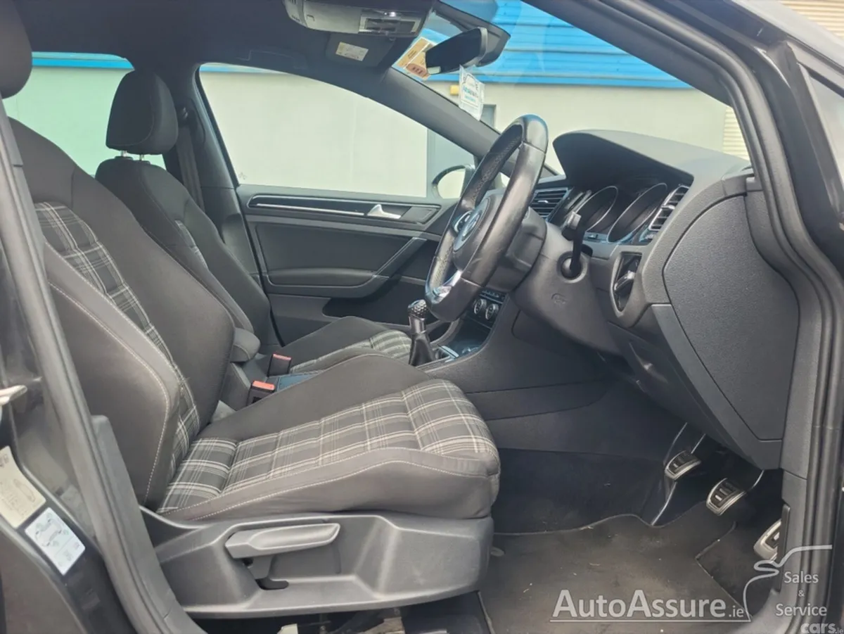 Volkswagen Golf Hatchback, Diesel, 2016, Grey