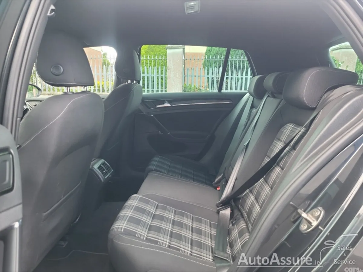 Volkswagen Golf Hatchback, Diesel, 2016, Grey