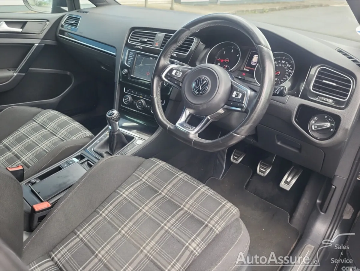 Volkswagen Golf Hatchback, Diesel, 2016, Grey