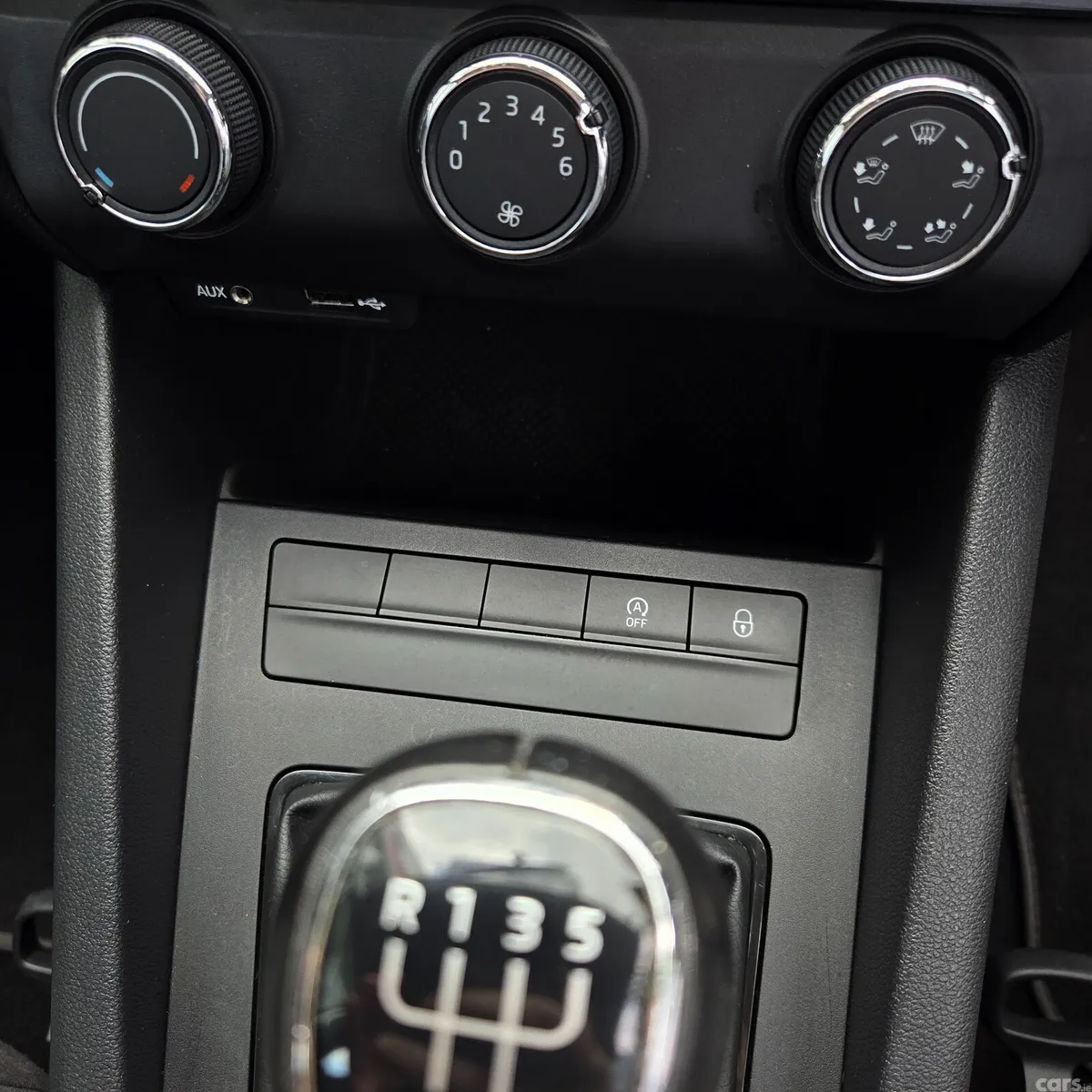 Skoda Octavia Saloon, Diesel, 2017, Grey