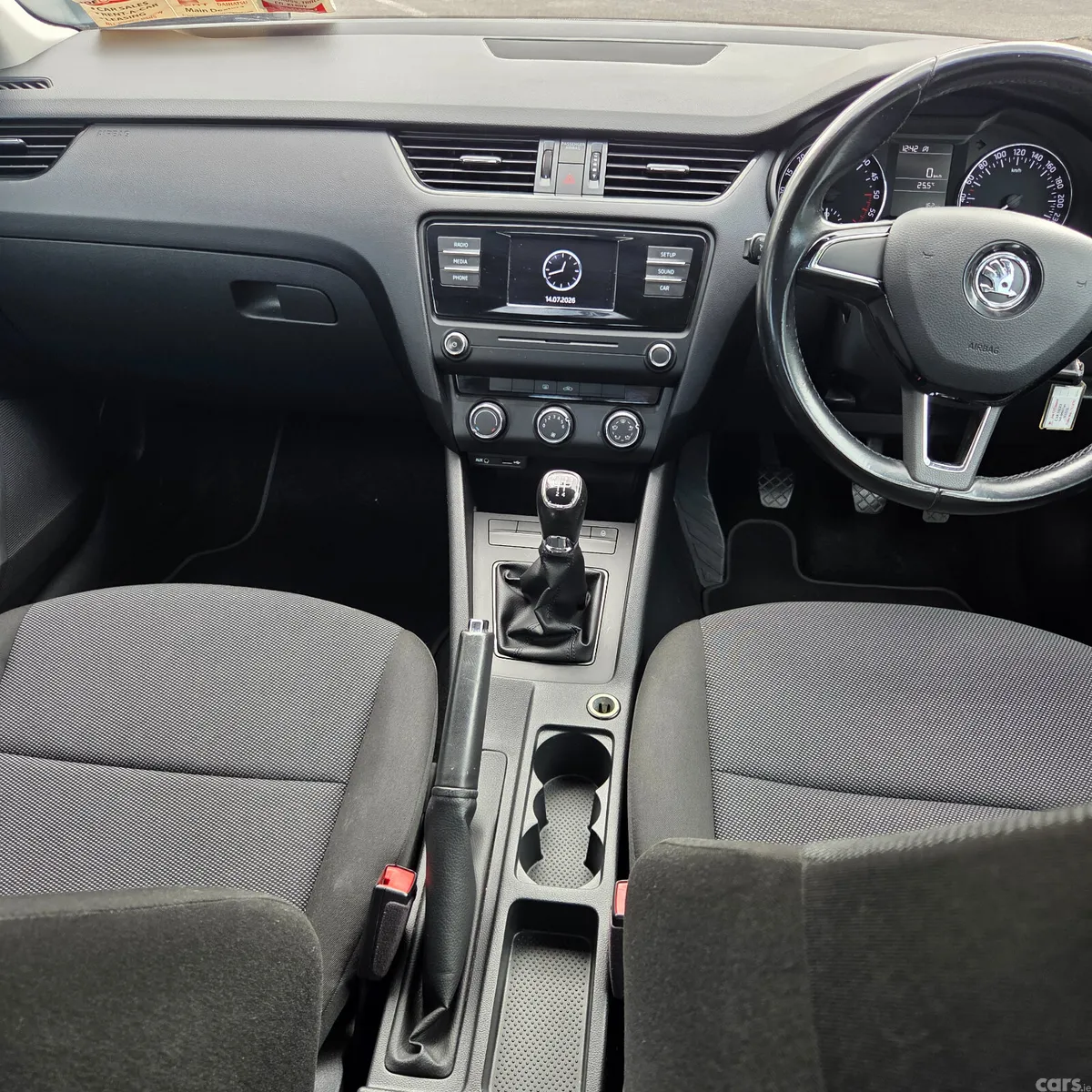Skoda Octavia Saloon, Diesel, 2017, Grey
