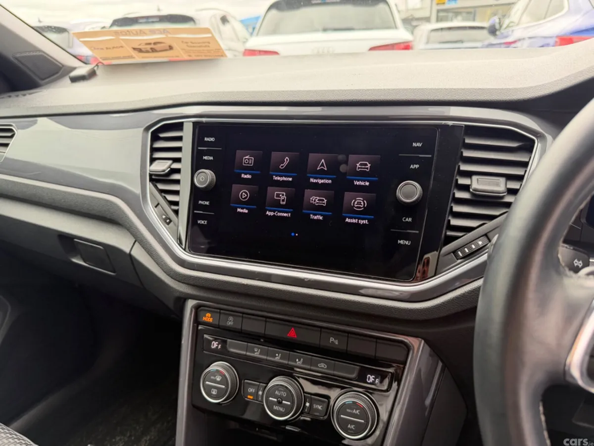 Volkswagen T-Roc SUV, Diesel, 2021, White