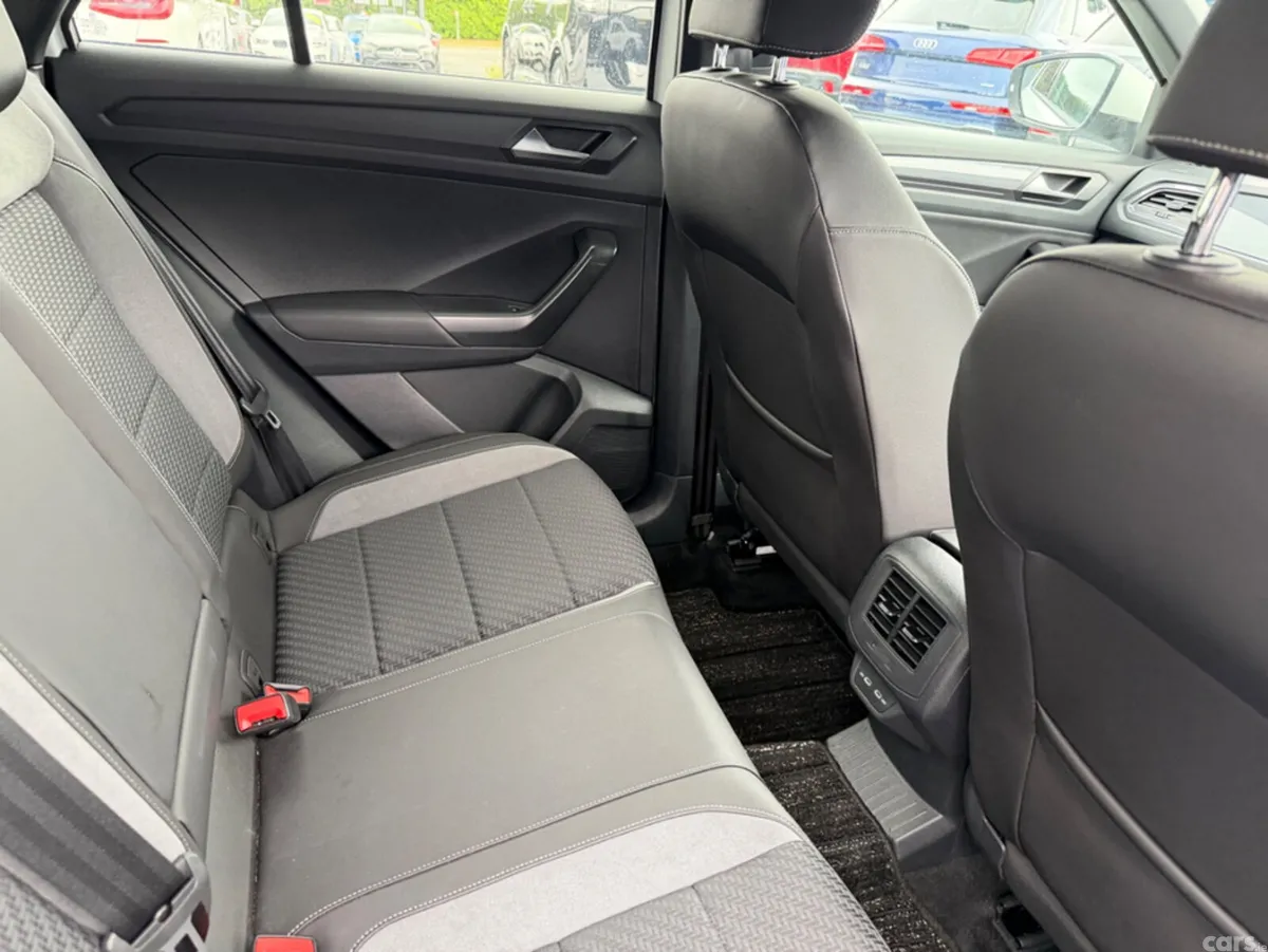 Volkswagen T-Roc SUV, Diesel, 2021, White