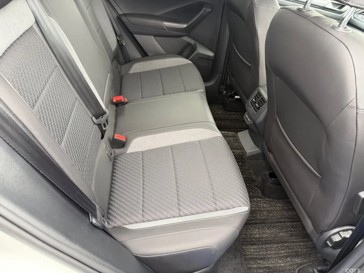 Volkswagen T-Roc SUV, Diesel, 2021, White
