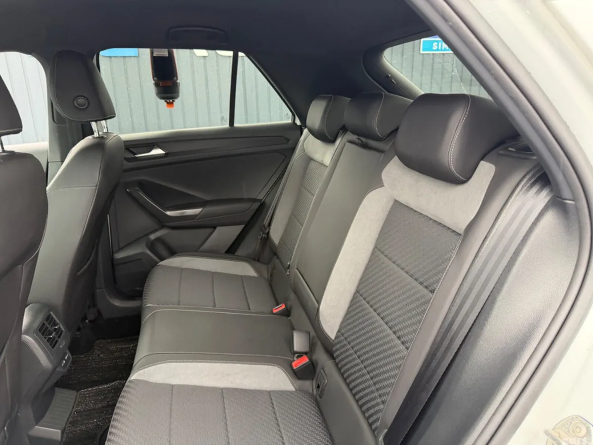 Volkswagen T-Roc SUV, Diesel, 2021, White