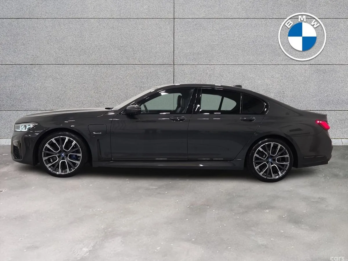 BMW 7-Series Saloon, Petrol Plug-in Hybrid, 2023, Grey