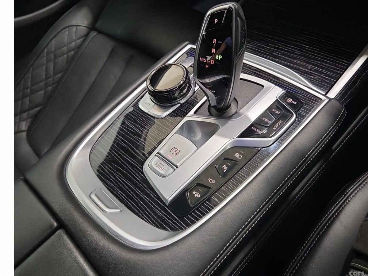BMW 7-Series Saloon, Petrol Plug-in Hybrid, 2023, Grey