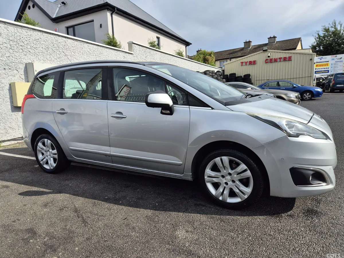 Peugeot 5008 MPV, Diesel, 2016, Grey