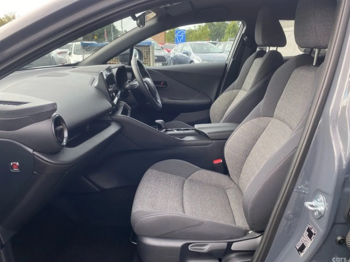 Toyota C-HR SUV, Petrol Hybrid, 2026, Grey