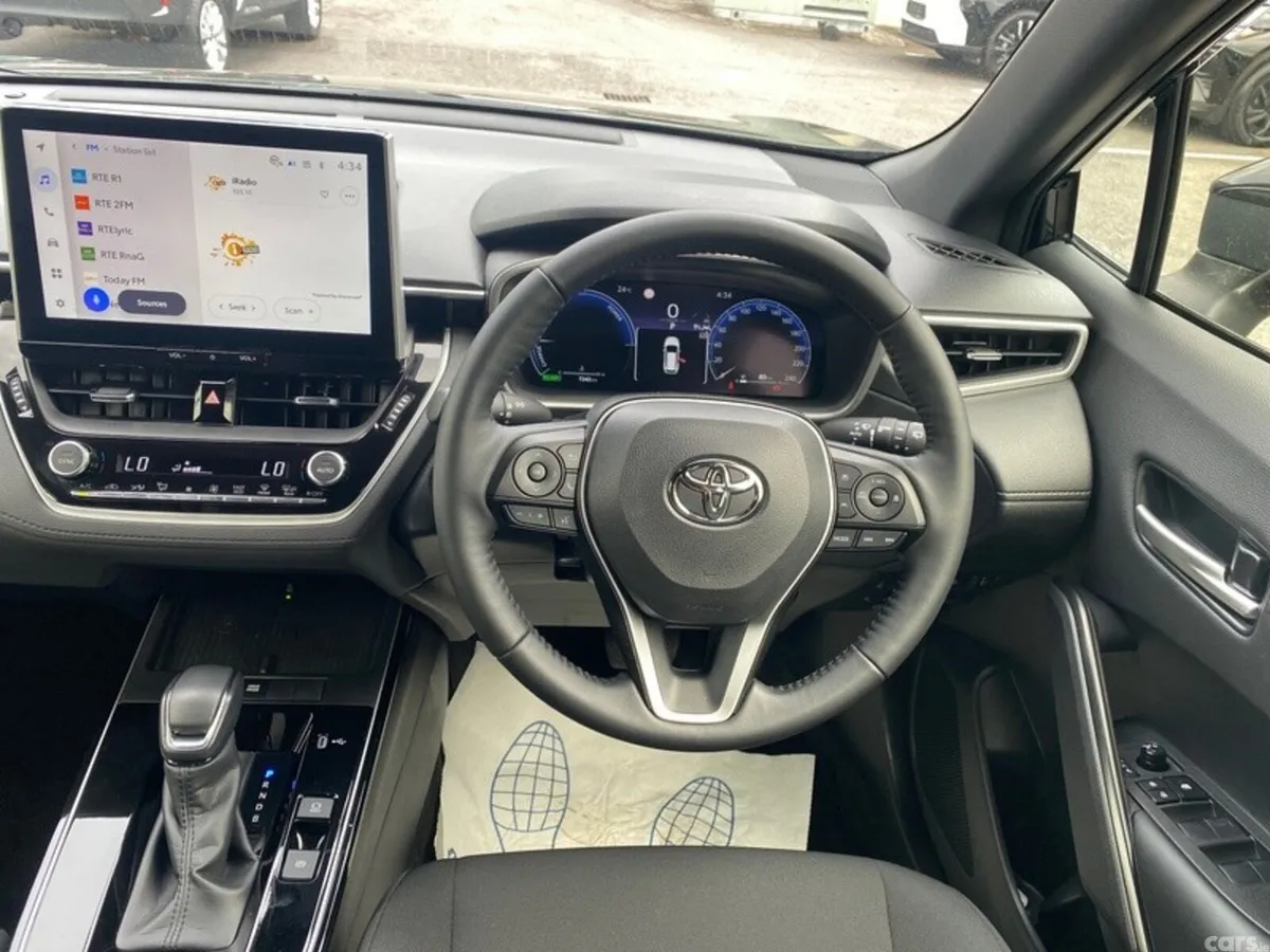 Toyota Corolla Cross Hatchback, Petrol Hybrid, 2026, Black