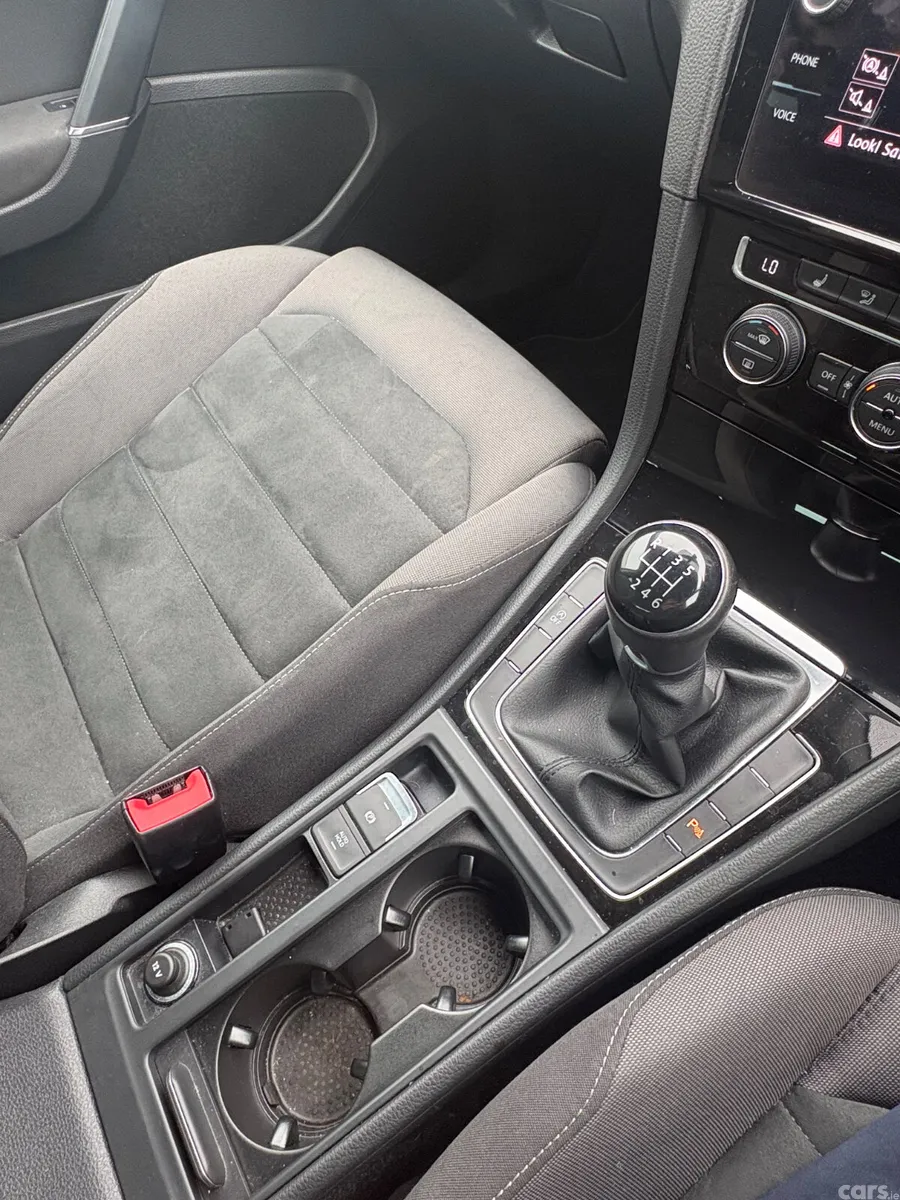 Volkswagen Golf Estate, Petrol, 2018, Grey