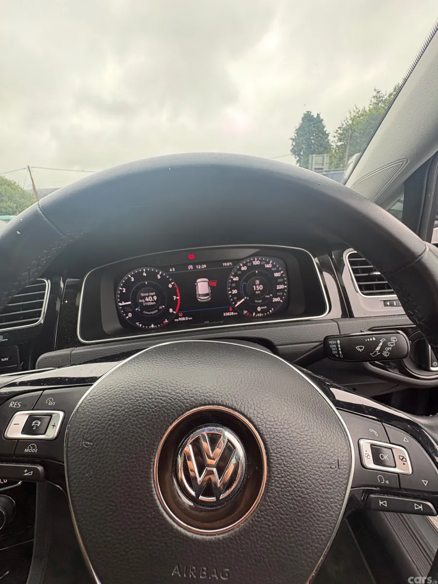 Volkswagen Golf Estate, Petrol, 2018, Grey