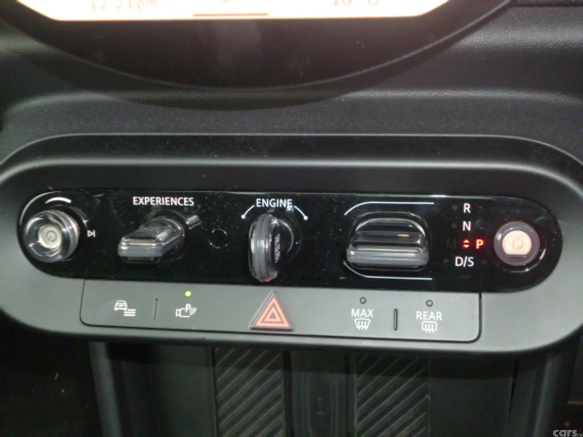 Mini Cooper Hatchback, Petrol, 2024, Black