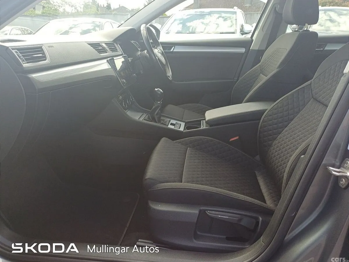 Skoda Superb Saloon, Diesel, 2023, Grey