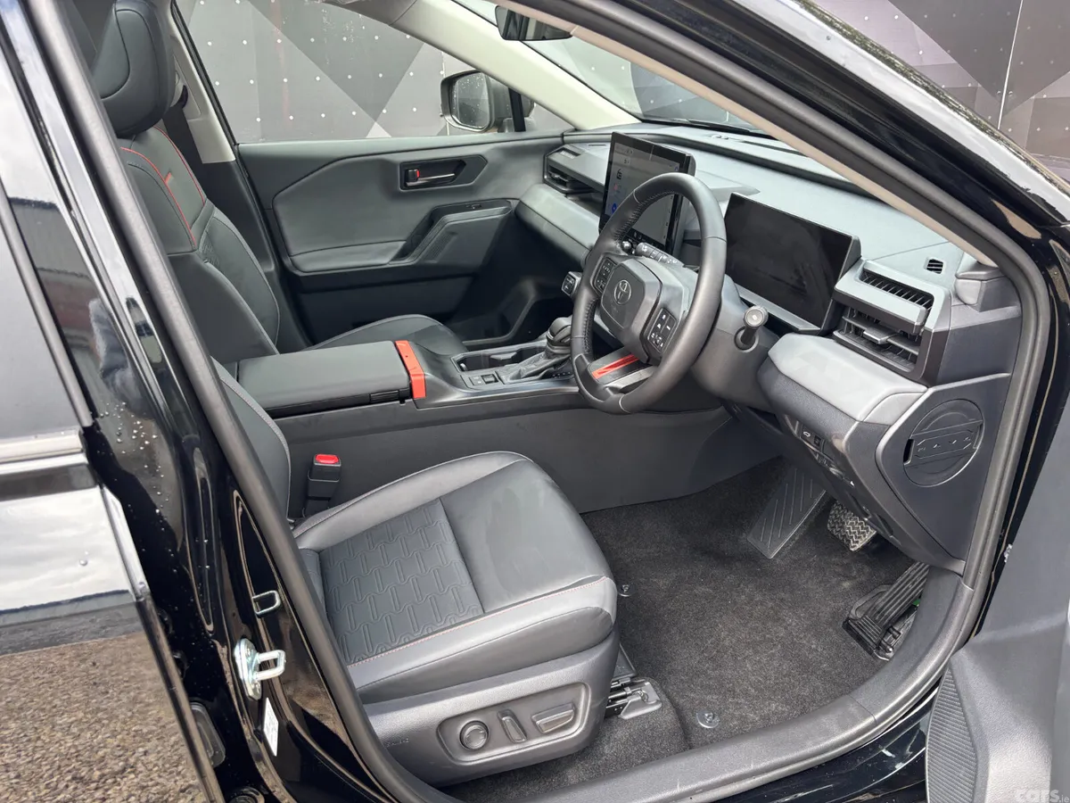 Toyota RAV4 SUV, Petrol Hybrid, 2026, Black