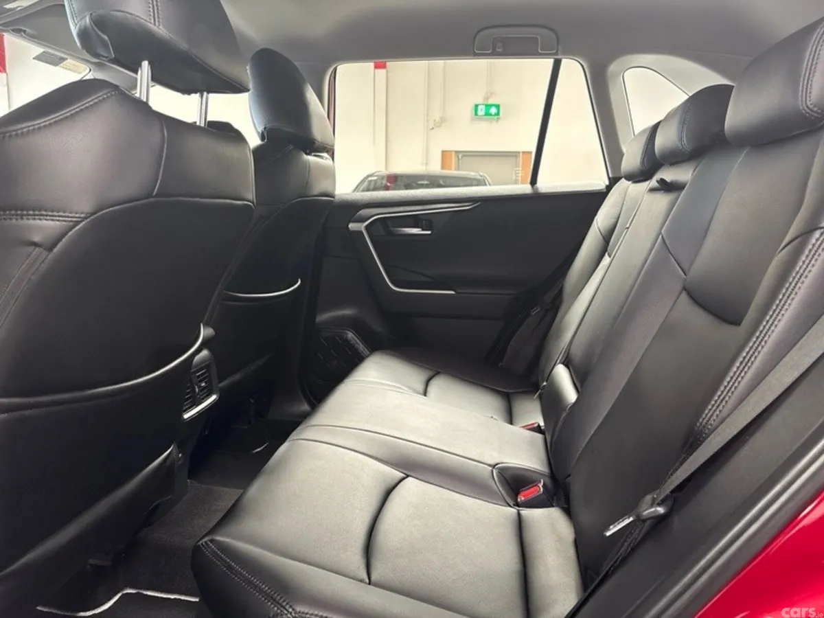 Toyota RAV4 SUV, Petrol Hybrid, 2023, Red
