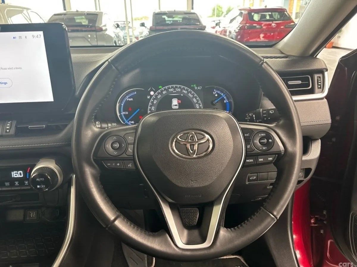Toyota RAV4 SUV, Petrol Hybrid, 2023, Red