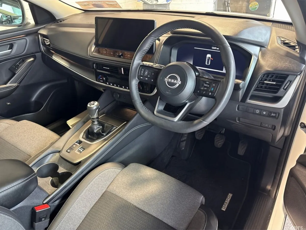 Nissan Qashqai MPV, Petrol, 2026, White