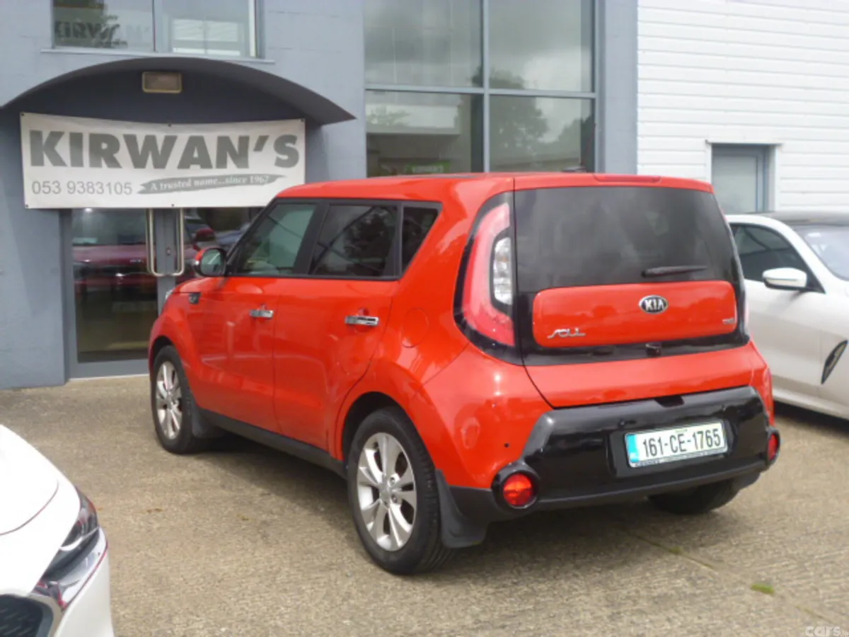 Kia Soul Hatchback, Diesel, 2016, Red