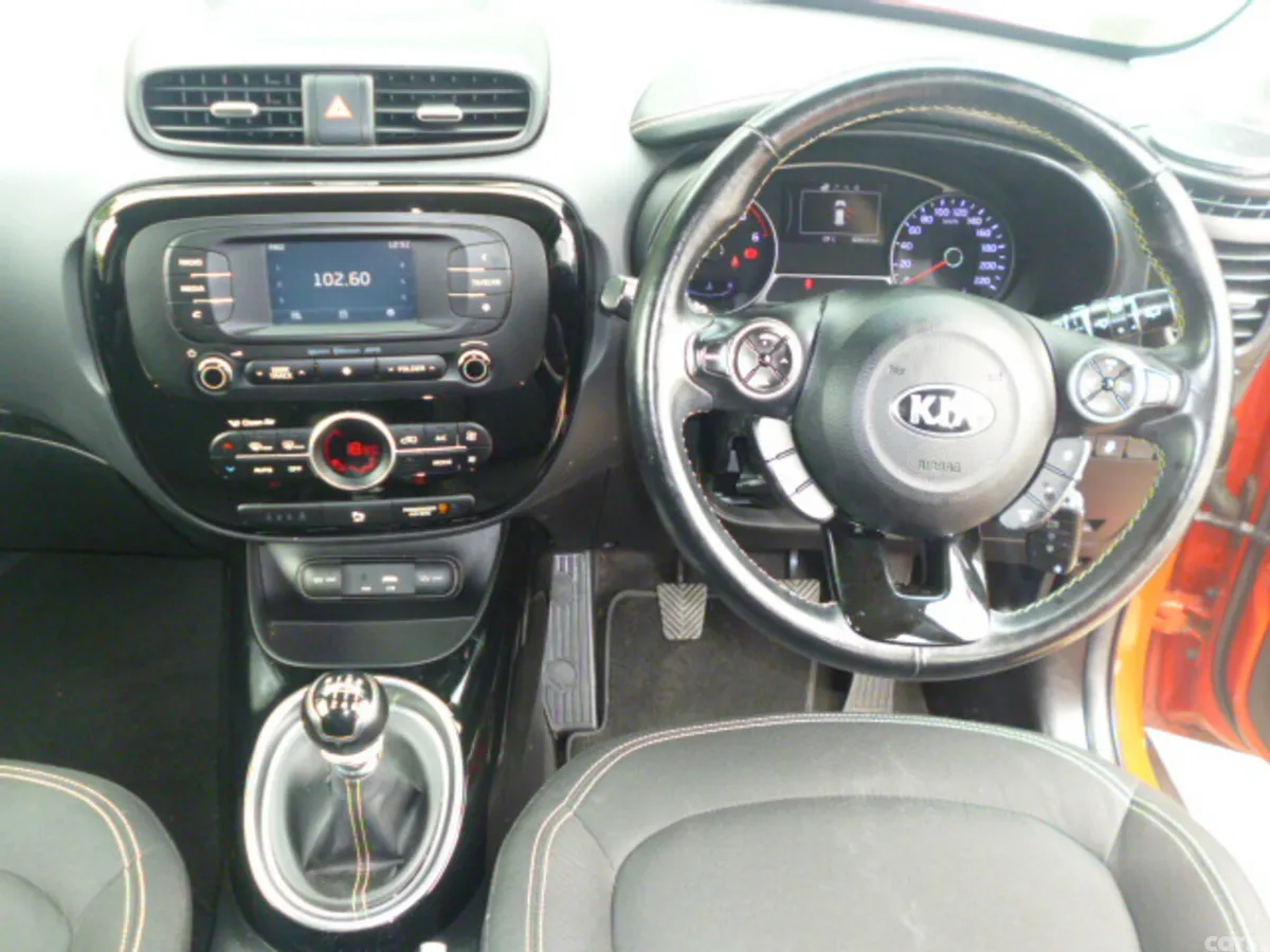 Kia Soul Hatchback, Diesel, 2016, Red