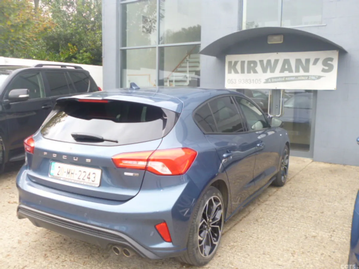 Ford Focus Hatchback, Petrol Hybrid, 2021, Blue