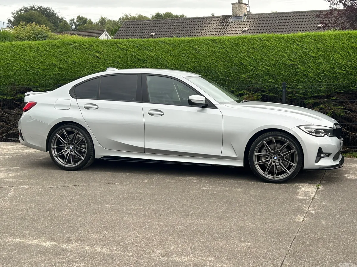 BMW 3-Series Saloon, Petrol Hybrid, 2019, Silver