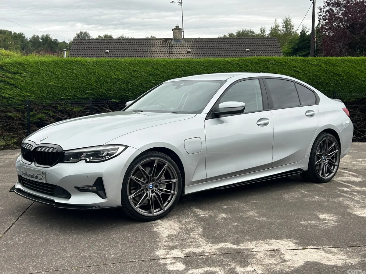BMW 3-Series Saloon, Petrol Hybrid, 2019, Silver