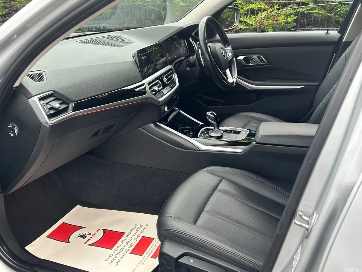 BMW 3-Series Saloon, Petrol Hybrid, 2019, Silver