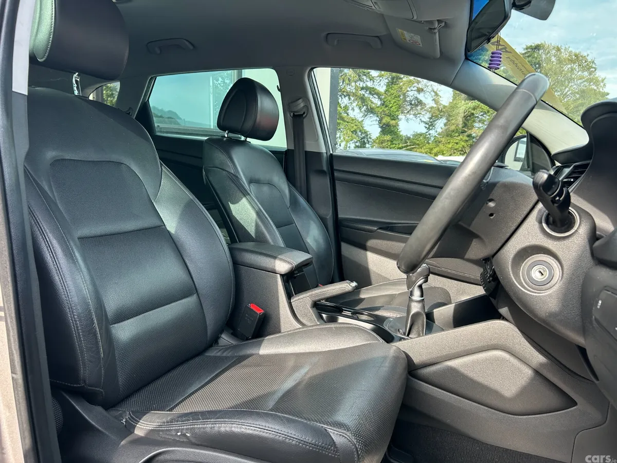 Hyundai Tucson SUV, Diesel, 2016, White