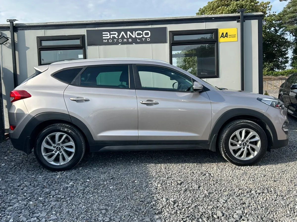 Hyundai Tucson SUV, Diesel, 2016, White