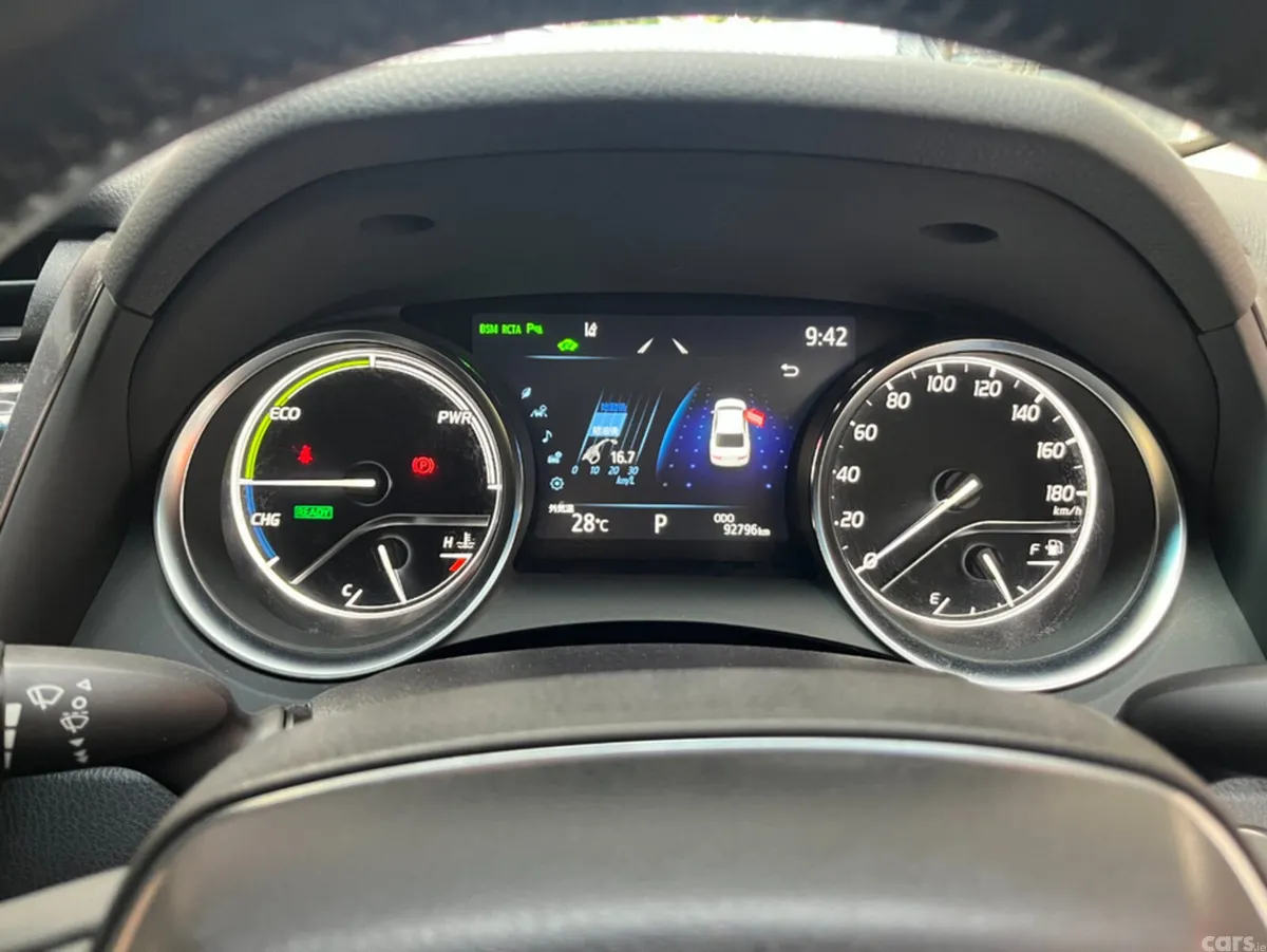 Toyota Camry Saloon, Petrol, 2021, White
