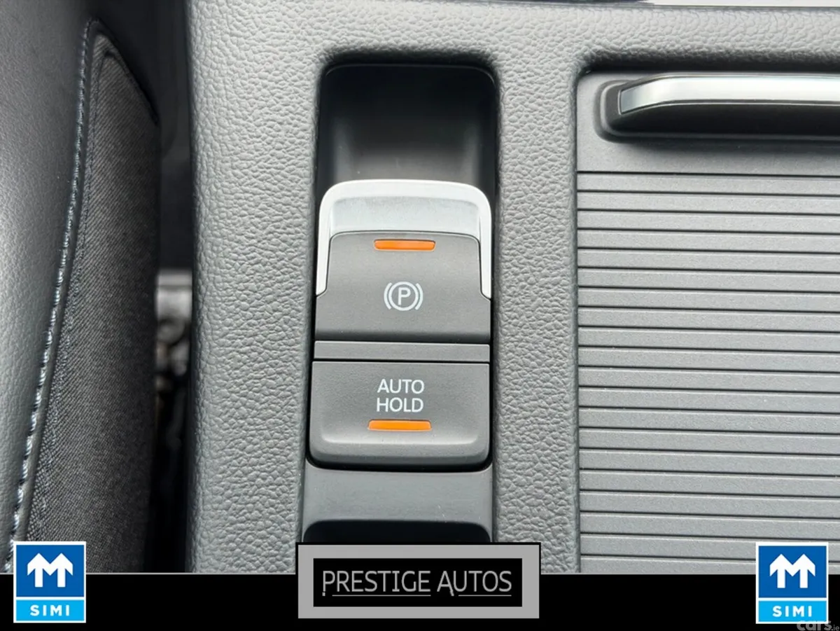 Volkswagen Passat Estate, Petrol, 2016, Blue