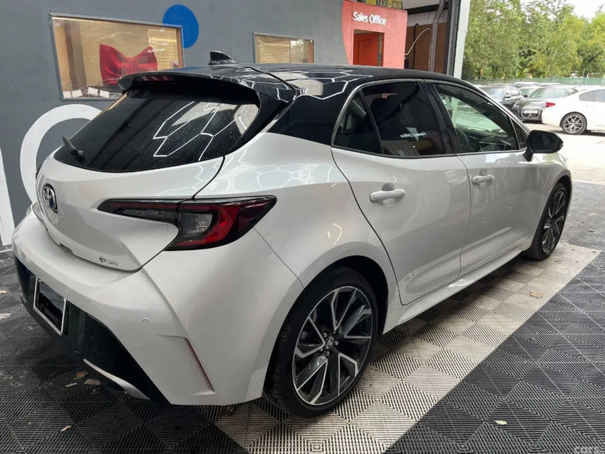 Toyota Corolla Hatchback, Petrol Hybrid, 2025, White