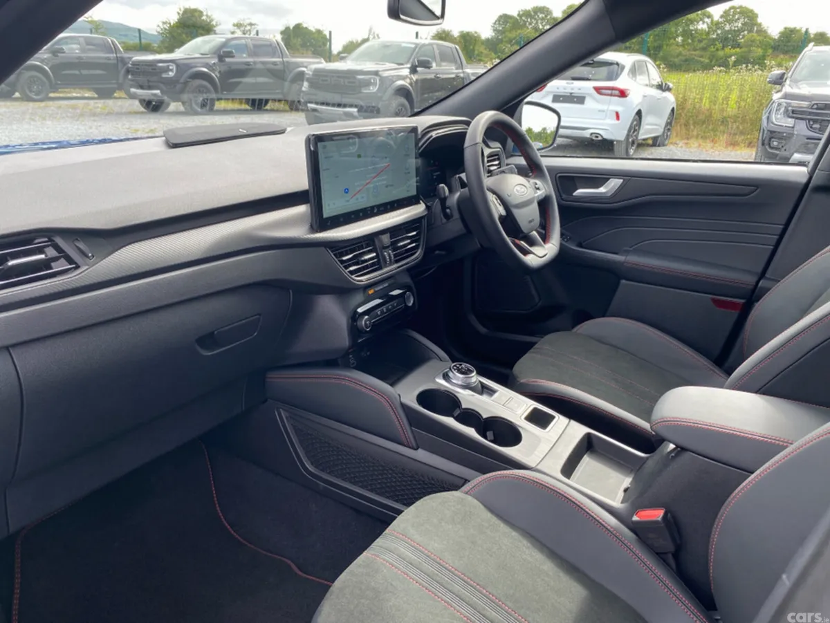 Ford Kuga SUV, Petrol Plug-in Hybrid, 2026, Blue