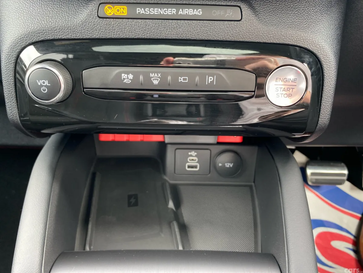 Ford Kuga SUV, Petrol Plug-in Hybrid, 2026, Blue