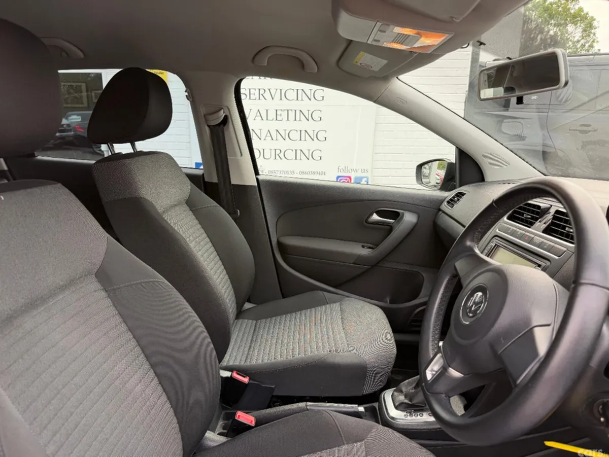 Volkswagen Polo Hatchback, Petrol, 2013, Black