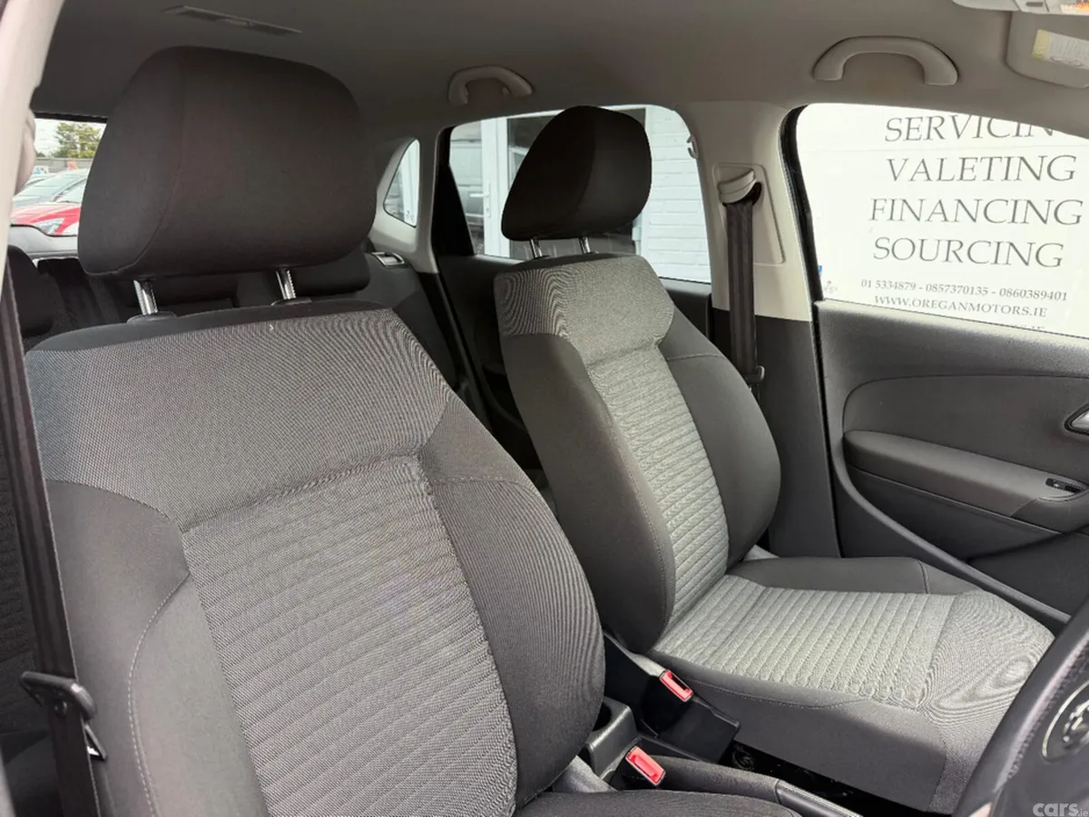 Volkswagen Polo Hatchback, Petrol, 2013, Black