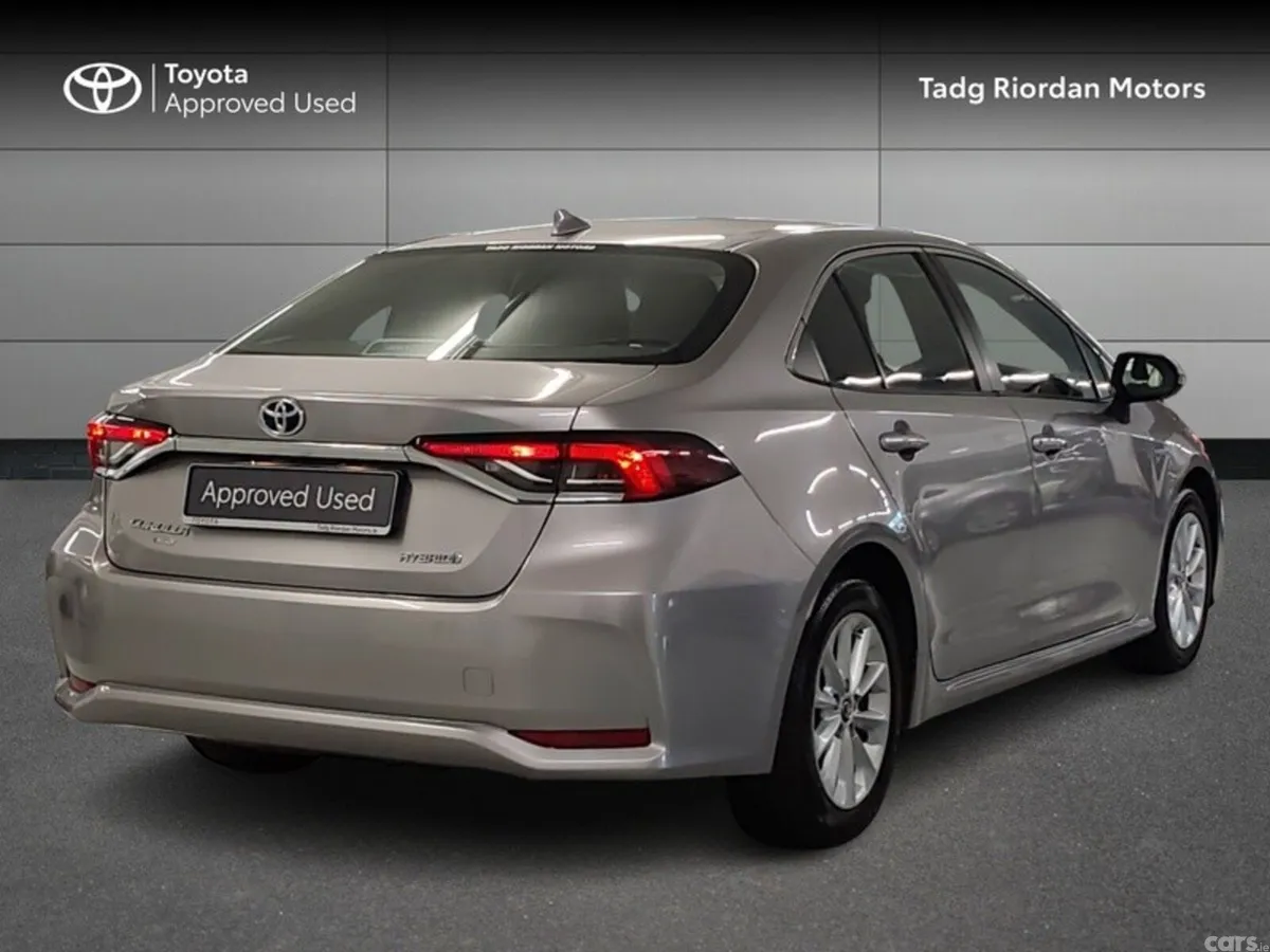 Toyota Corolla Saloon, Petrol Hybrid, 2019, Grey