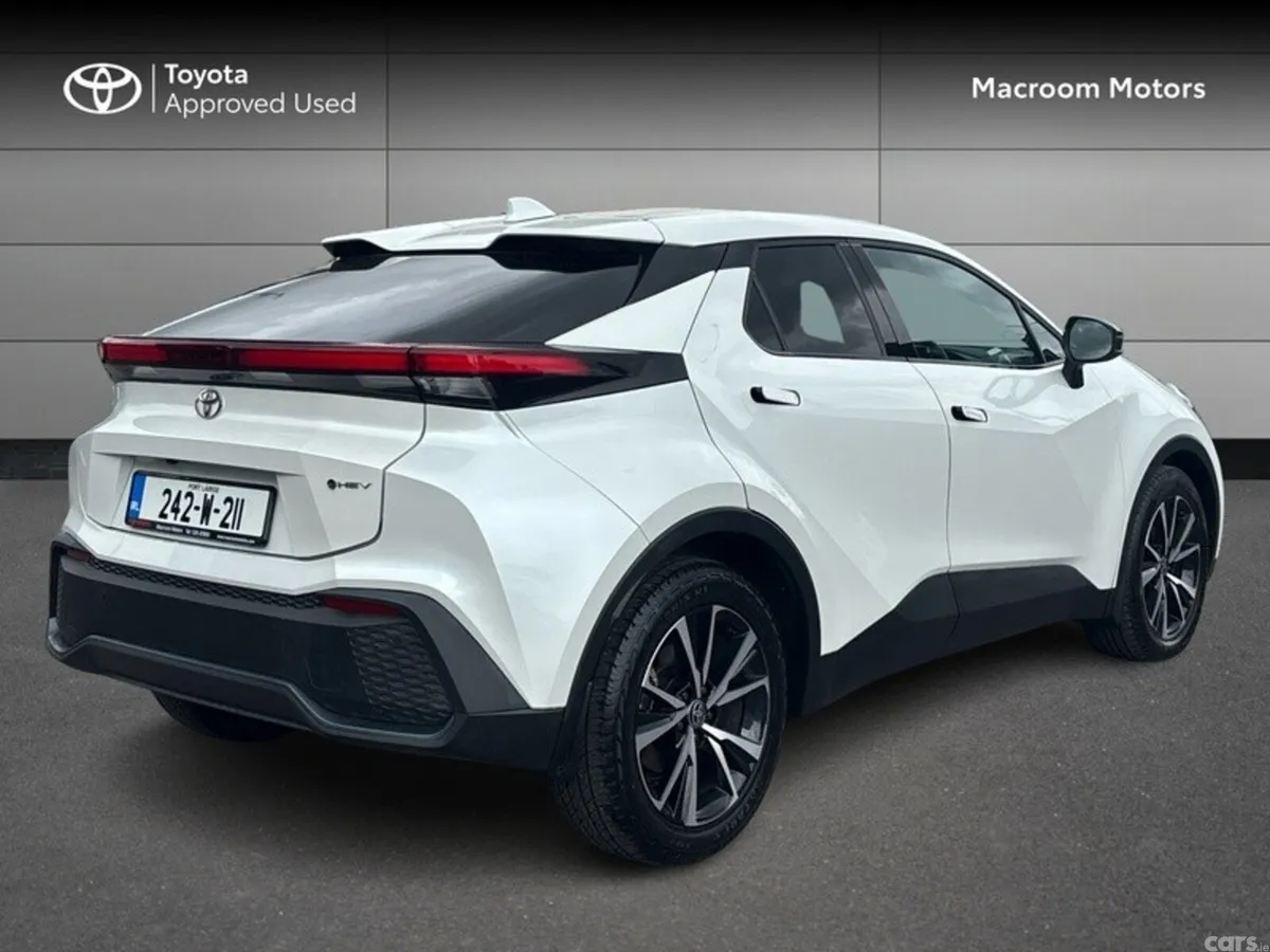 Toyota C-HR SUV, Petrol Hybrid, 2024, White