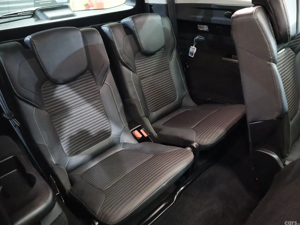 Renault Grand Scenic MPV, Diesel, 2021, Red