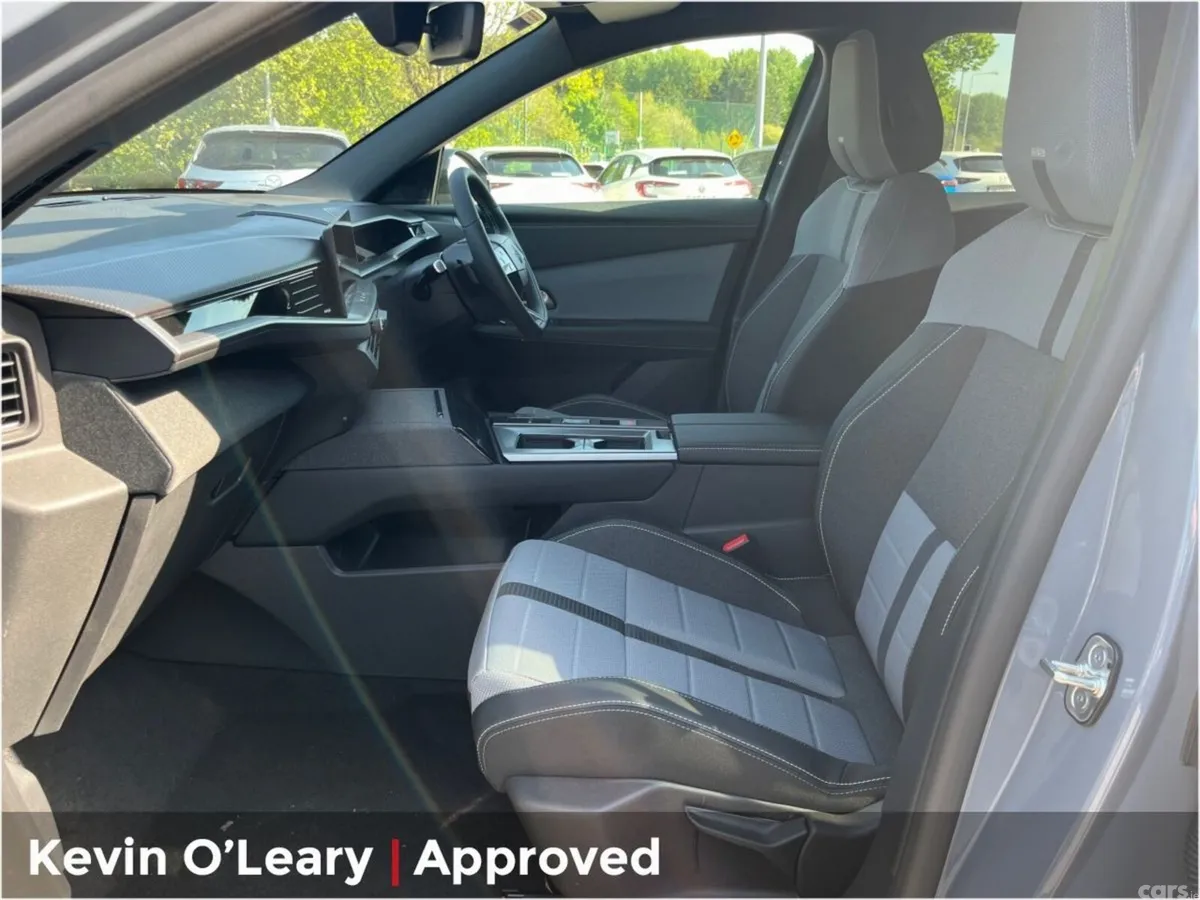 Opel Grandland SUV, Electric, 2026, Grey