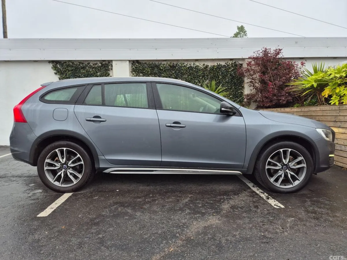 Volvo V60 Estate, Diesel, 2017, Grey