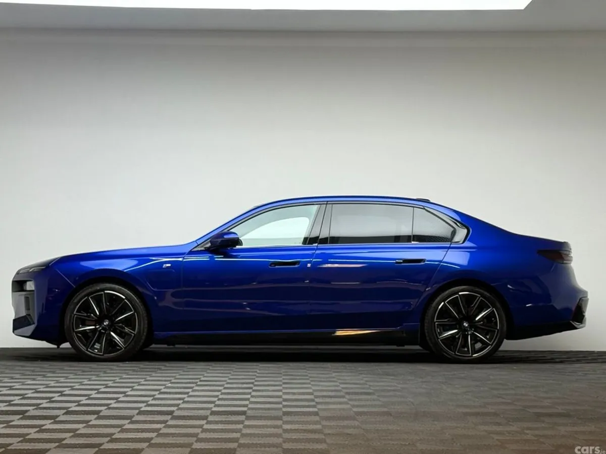 BMW 7-Series Saloon, Petrol Plug-in Hybrid, 2024, Blue